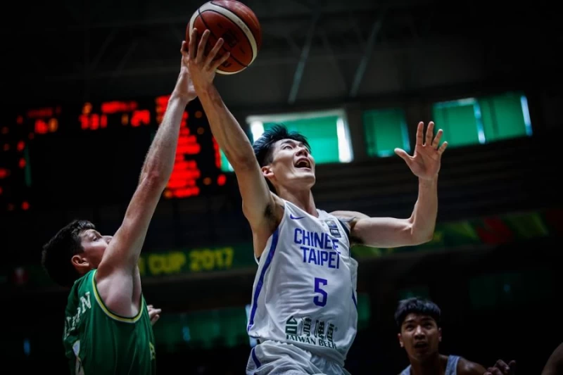 劉錚回穩攻下17分。 取自FIBA