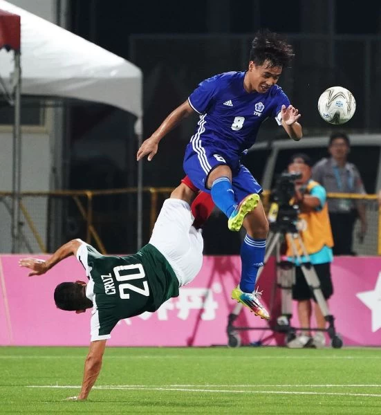 中華世大運隊長林建勳(右)。李天助攝