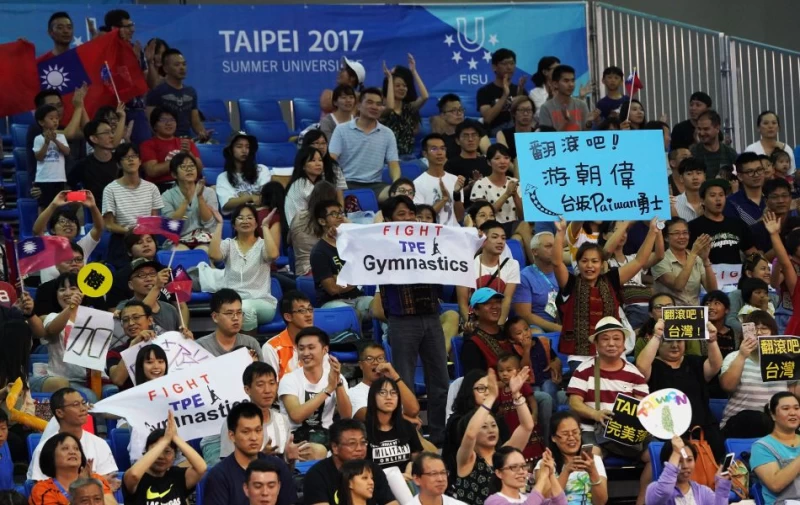 熱情的觀眾，連選手都感動不已。李天助攝