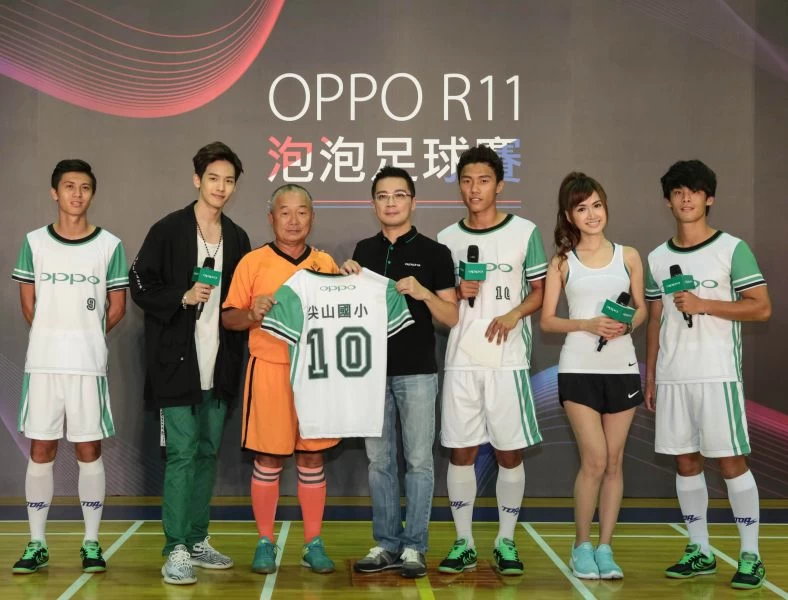 OPPO帶頭做公益,攜手運動及影視明星以實際行動幫助偏鄉兒童追逐足球夢。OPPO提供