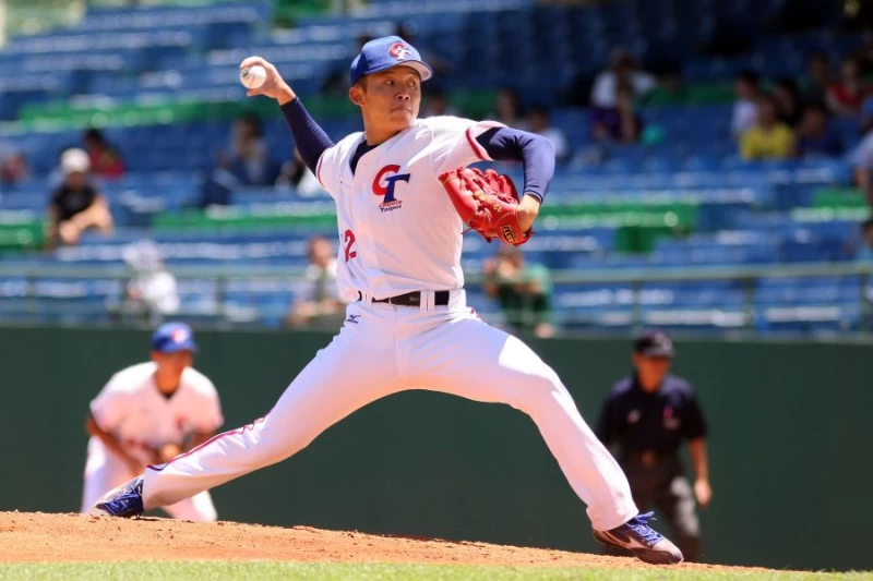 臺北世大運棒球5-8名排名賽，中華隊19歲的江國豪完投5局飆9次三振。圖/2017世大運組委會提供