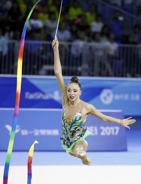 俄羅斯Iuliia_Bravikova奪金記者會以「隔日還有比賽」為由拒絕參加,專心準備之後的個人單項。圖/2017世大運組委會提供