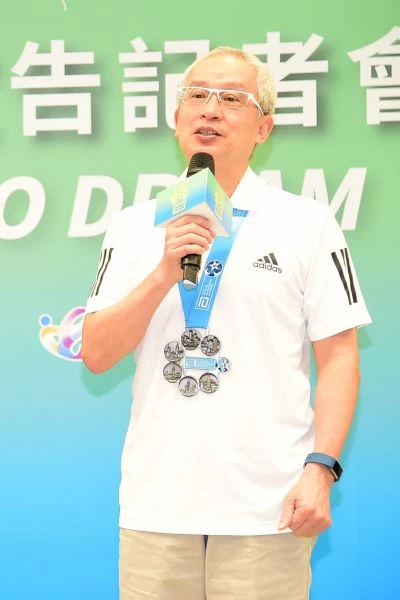 50歲因打球不慎受傷,以慢跑復健,展開跑馬人生,今年也順利圓滿參加六大馬的夢想。(主辦單位提供)