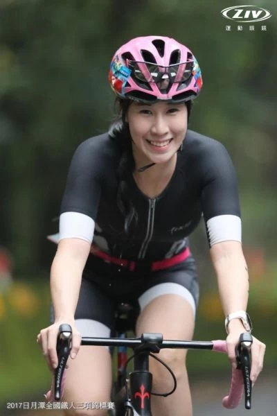 Joy在自由車遇到最大的考驗。ZIV提供