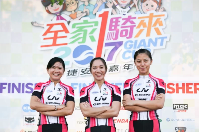 車后蕭美玉(中)在全運前最後一次亮相。捷安特提供