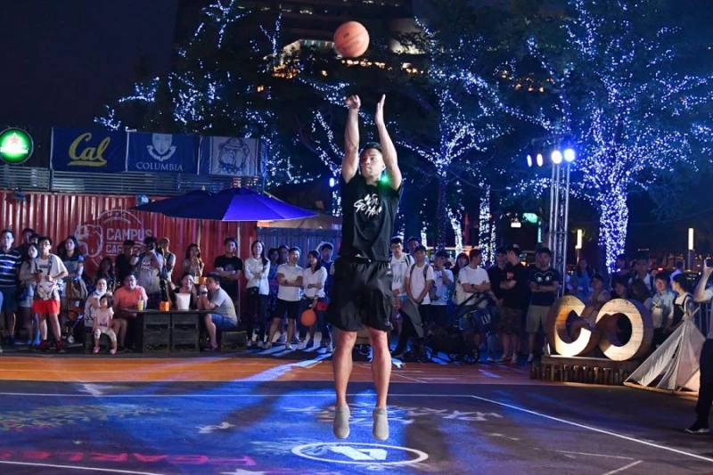陳信安日前參與勝道之夜賽制體驗,嘗試4分球投射。圖/主辦單位提供