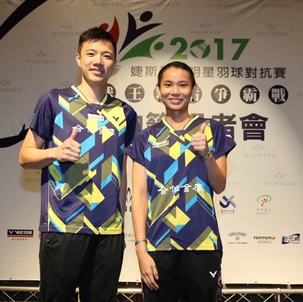 戴資穎(右)和王子維攜手在婕斯盃出擊。圖/李天助攝