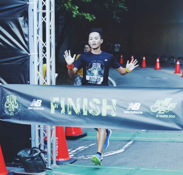 跑者謝哲安以47分5秒佳績摘下冠軍,將於11月5日前進世界六大馬拉松之最-紐約馬拉松。圖/主辦單位提供
