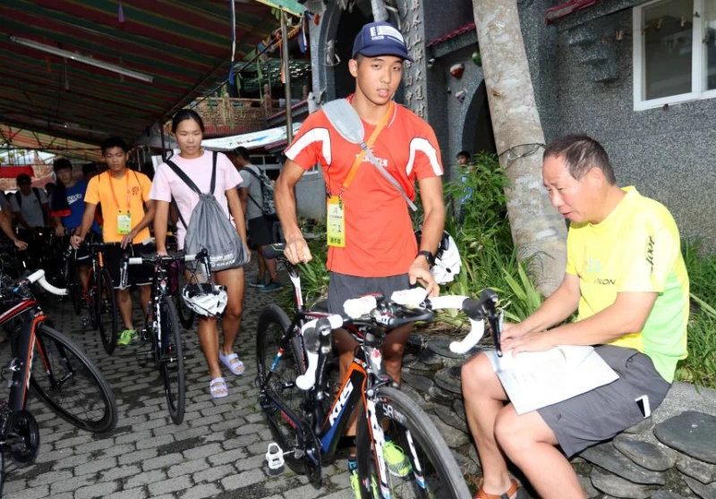 全運會鐵人賽驗車。林嘉欣／攝影。