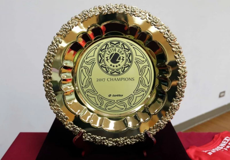 特製的冠軍獎盃。LOTTO/提供
