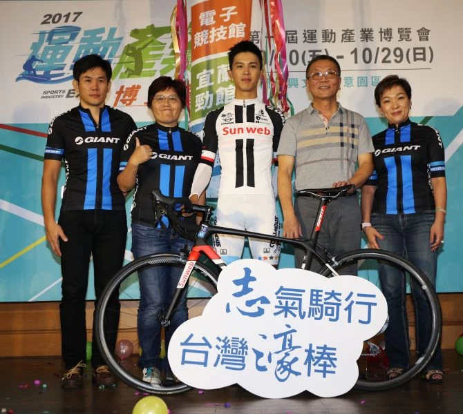 捷安特同時宣布自由車好手杜志濠將加入捷安特贊助的一級職業車隊Team Sunweb。圖/李天助攝