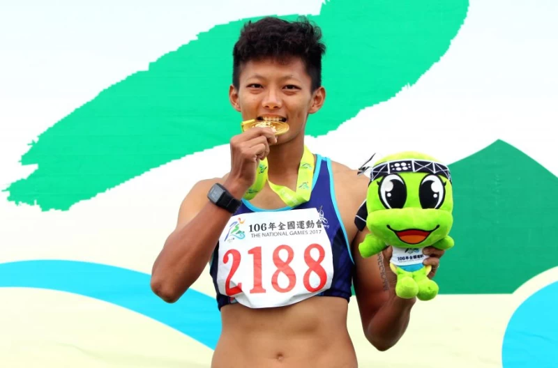 桃園市朱佳翎在全運女子七項全能風光五連霸。林嘉欣/攝影。