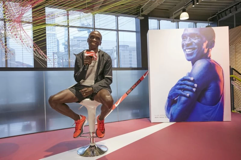 Eliud Kipchoge向跑者分享面對挑戰時要如何專注自我發揮極致。圖/主辦單位提供