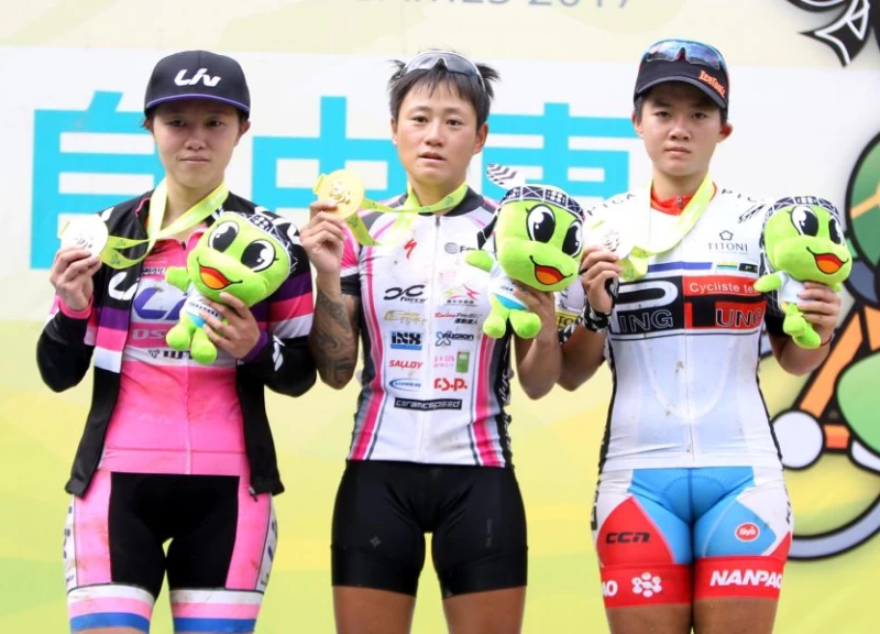 全運越野賽女子組前三名。林嘉欣/攝影。