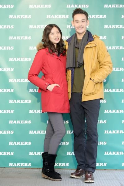 HAKERS哈克士戶外長版防水外套。
