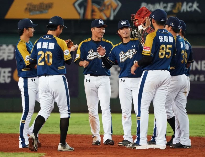 Lamigo本場打擊大爆發。 李天助攝