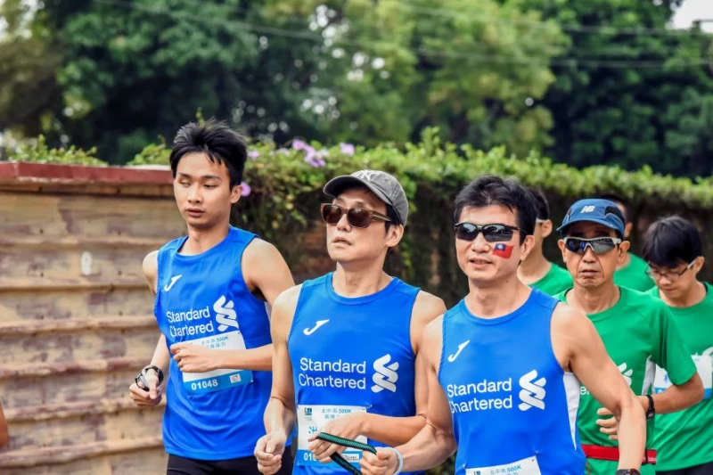 視障跑者來到台中已經完成超過200公里的路程。圖/主辦單位提供