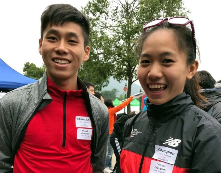 陳秉豐和張芷瑄在香港聯合國慈善路跑賽拿下男、女十公里組總一。陳秉豐/提供。
