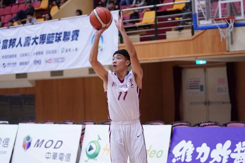 輔大潘佳舜做足苦工也打出代表作。