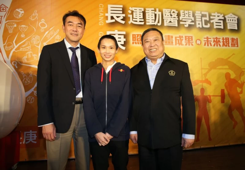 球后戴資穎(中)特別趕來站台。李天助攝