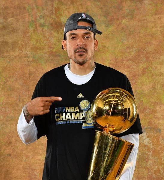 巴恩斯退休。 @SLAMonline