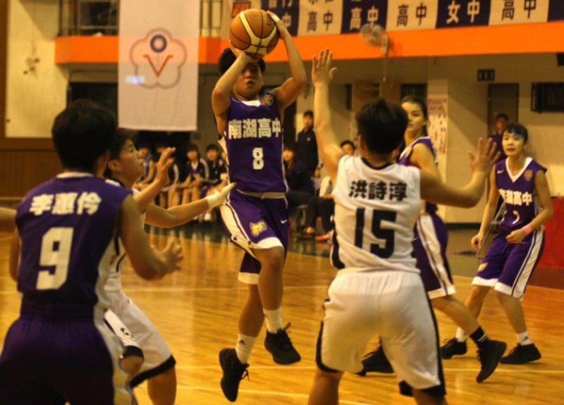 南湖張辰妍三分球5中5拿20分雙新高及生涯代表作。