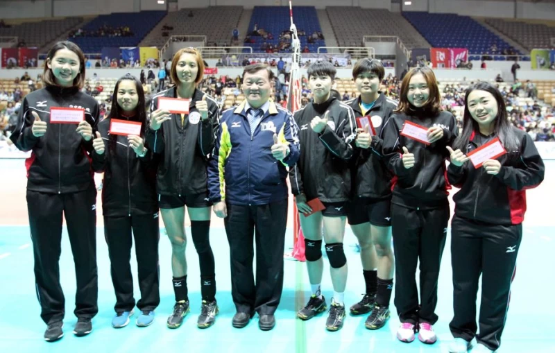 企排13年第一階段女子組最佳球員頒獎。林嘉欣/攝影。