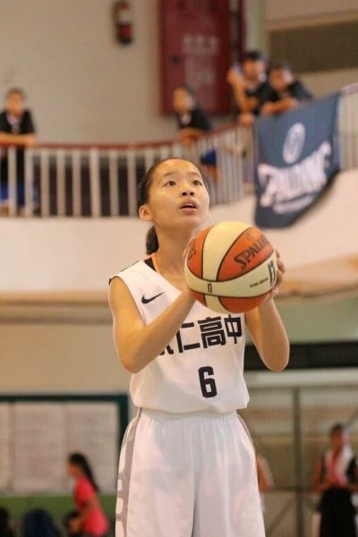 永仁雙胞胎莊小軒得13分、7籃板、3助攻、5抄截。