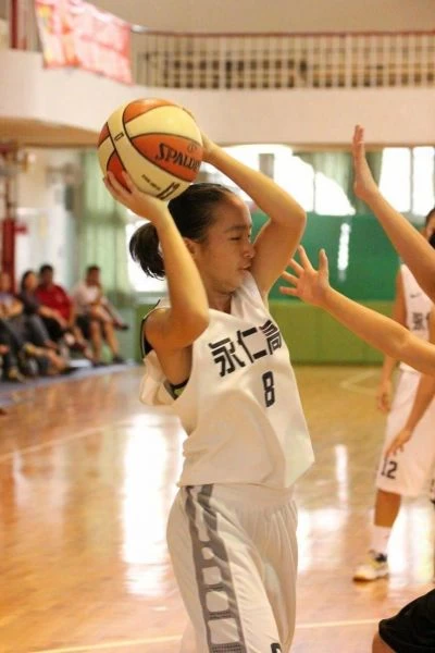 永仁雙胞胎莊曉楓20分、10籃板「雙十」外帶4助攻、3抄截。