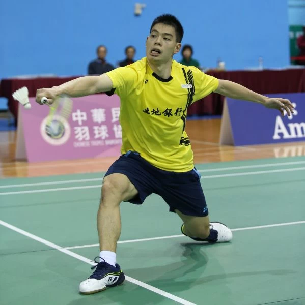 力拚三局勝出封王的土銀男單許仁豪／李天助攝