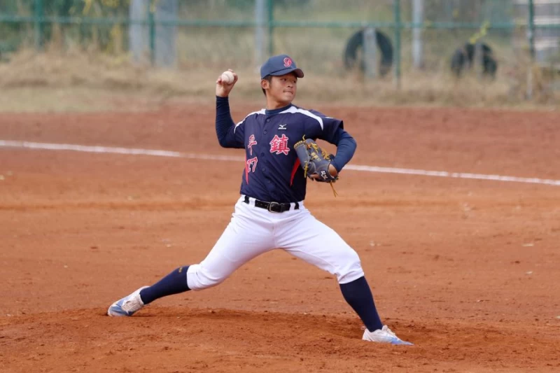 平鎮高中江國謙先發好投,幫助球隊拿下勝利。圖/學生棒聯提供