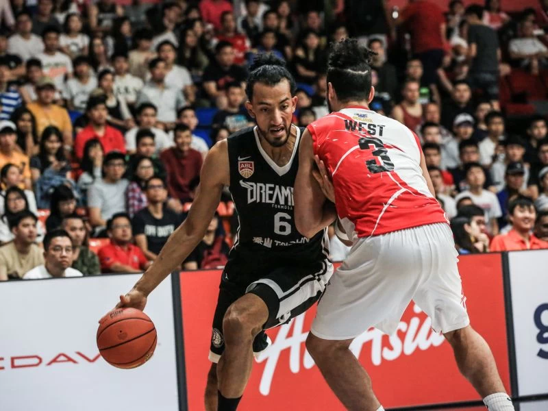 夢想家新洋將Aguilar攻下22分、22籃板。圖/寶島夢想家提供