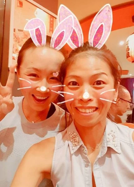 螃蟹配逐漸逐回默契。摘自謝淑薇臉書