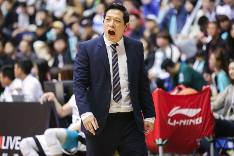 寶島夢想家許皓程教練日前父親過世，他仍打起精神帶隊出征。圖/寶島夢想家提供
