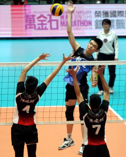 台電莊邵捷攻擊。林嘉欣／攝影。