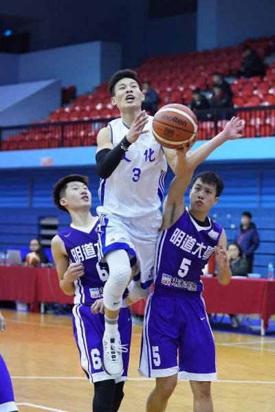 文化大學3林秉聖飆22分。
