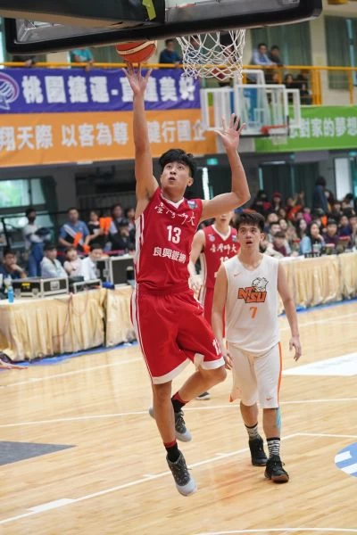 台灣師大黃宗翰進步成長飛快。
