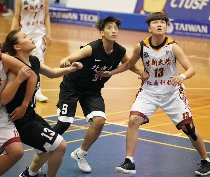 北市大李郡歡摃上世新胡景筑。