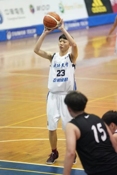 成功大學陳亭安雙十。