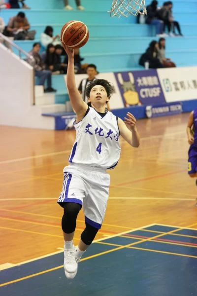 文化大學4黃柔甄送出14助攻。