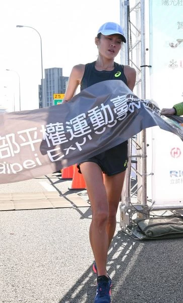 國內長跑好手傅淑萍今年轉戰全馬，並拿下國內全馬后冠。圖/大漢集團提供