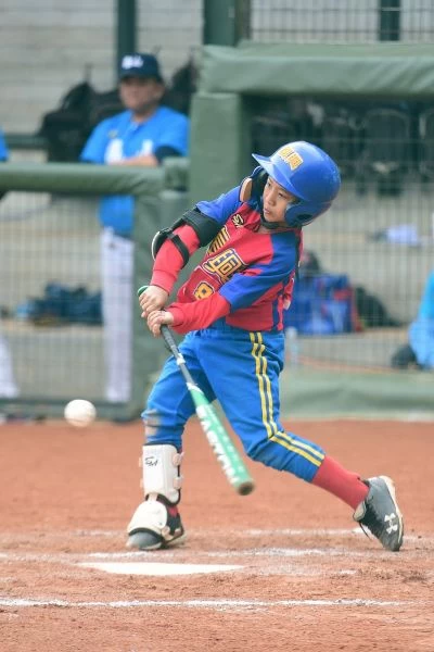 六家國小呂佳穎(左)、光榮國小陳昱希(右)並列12歲女子組季軍。圖/海碩整合行銷提供