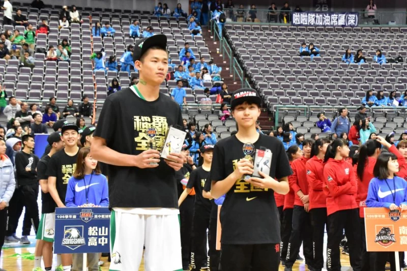 松山林正獲阻攻王與阻攻后普門陳芷英。