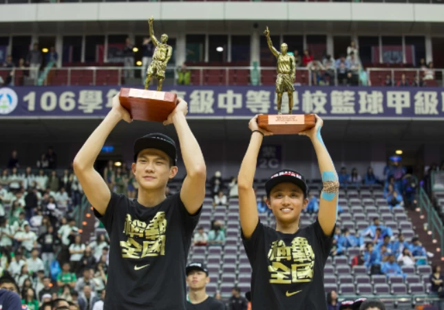 106學年度HBL總決賽於昨(11日)完美落幕，由普門羅培儀與松山林勵拿下MVP封號。圖/NIKE提供