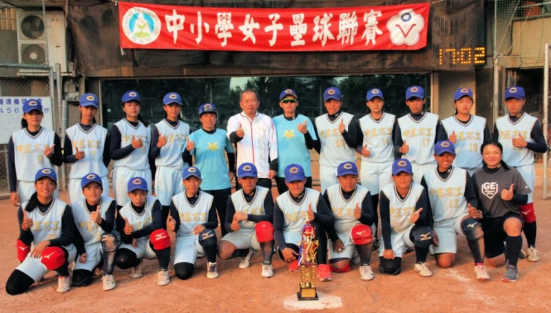 高雄市中正高工獲得高女組第五名席次。高中體總提供