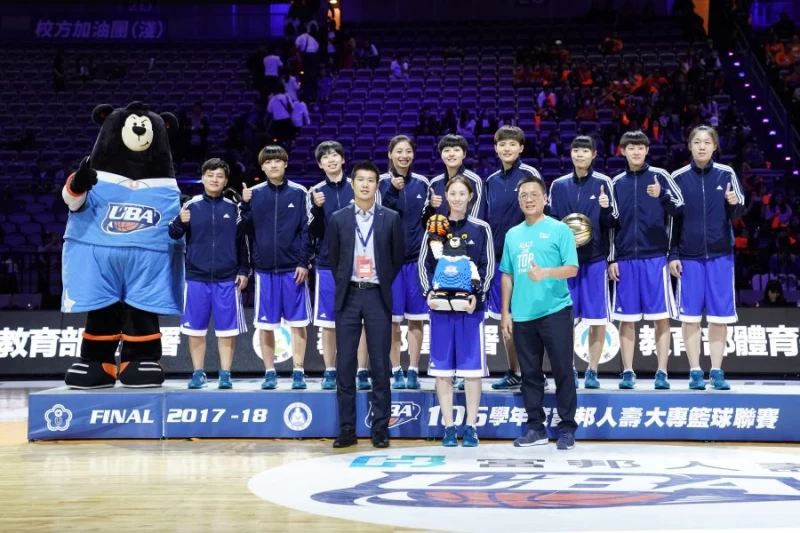 文化13連勝封后、跨5季53連勝、四連霸、隊史19冠。