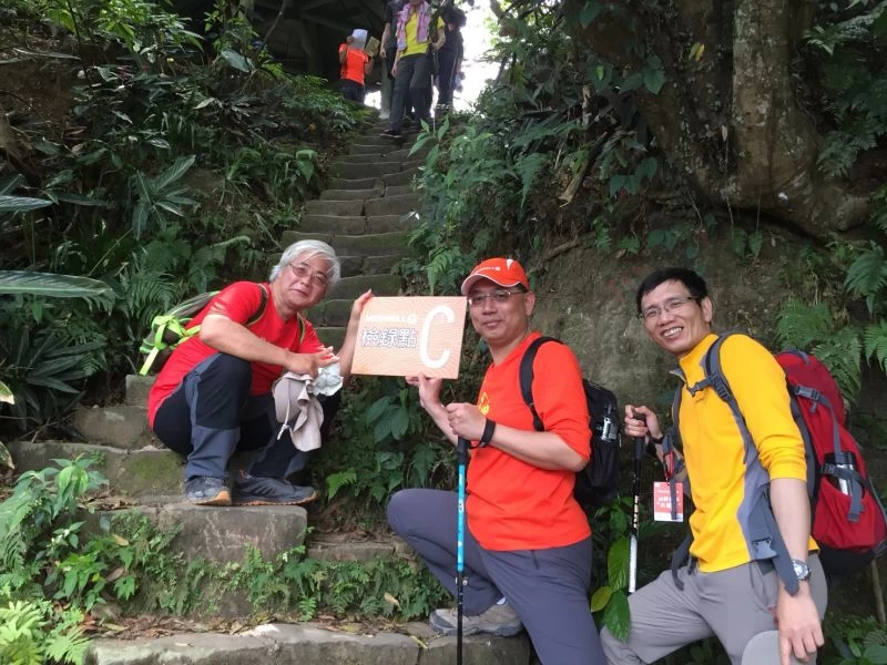 七公里路徑不設立標示牌用科技實現無痕山林的理念。