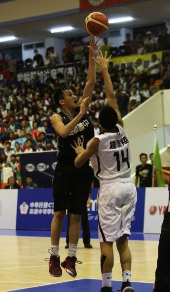金華陳將双獲冠鯆軍賽MVP。李天助攝