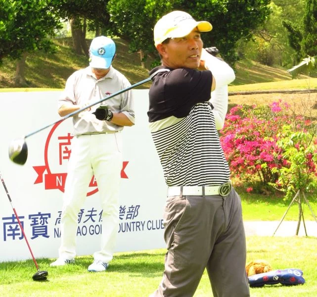 張木川首日以69桿獨走。