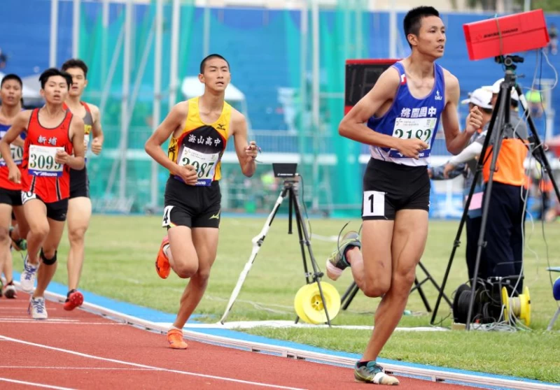 傅兆玄(前)在國男混合運動也奪金。林嘉欣/攝影